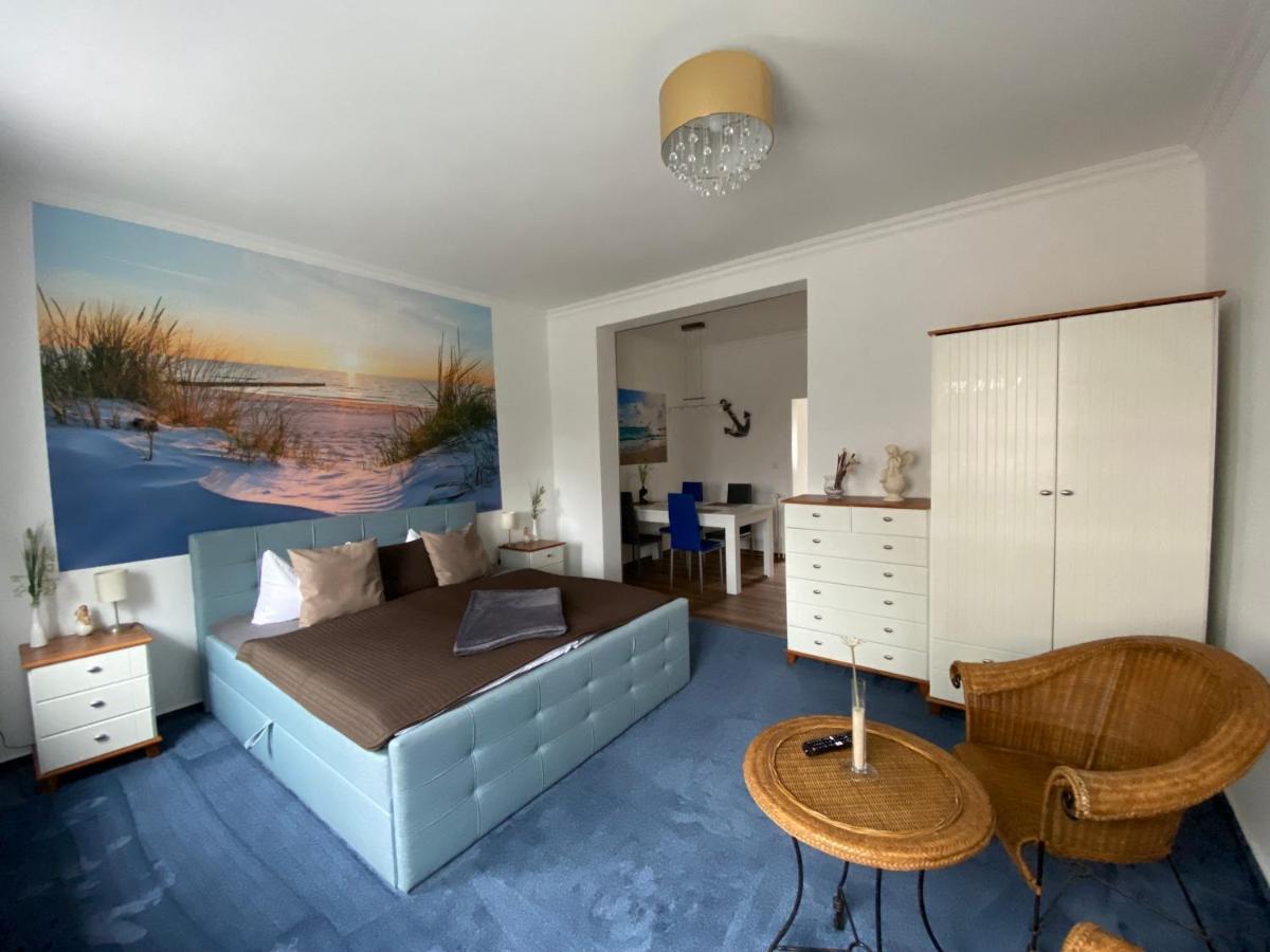 Pension & Ferienwohnungen Schneidereit Sassnitz Esterno foto